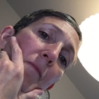 Profile Picture of Julie Yager (@Julieyager1) on Twitter