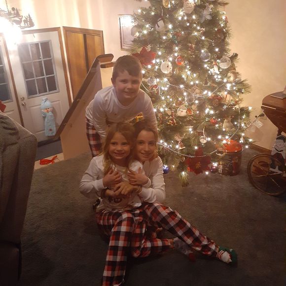 Amanda Bentler - Poshmark Profile Picture of Amanda Bentler (@albentler) on Poshmark