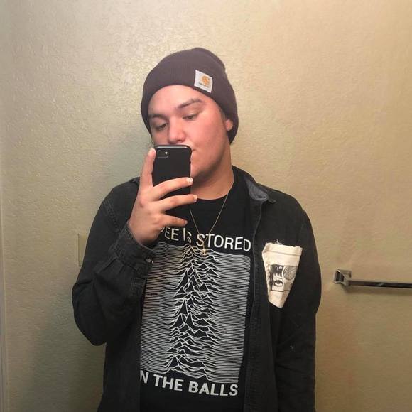 Profile Picture of Jacobi Seal (@jacobiseal) on Poshmark