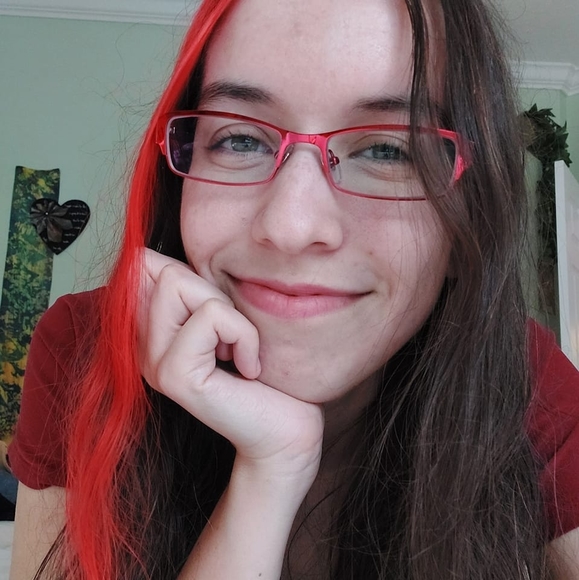 Profile Picture of Althea Mazanowski (@amaza12) on Poshmark
