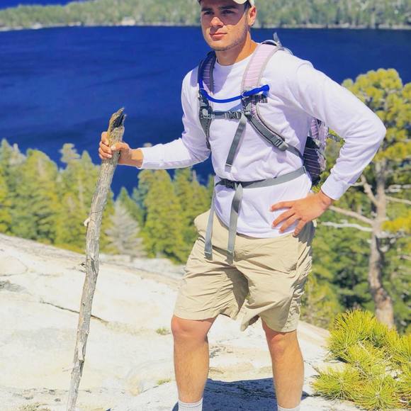 Profile Picture of Michael Aboussie (@mjbouss) on Poshmark