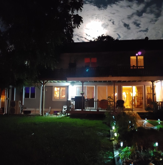 Profile Picture of Brenda Cataloni (@brendalee1208) on Poshmark