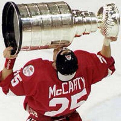 Profile Picture of Drunk Darren McCarty (@Darren_TheDrunk) on Twitter