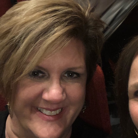 Profile Picture of Andrea Daniel (@adaniel67) on Poshmark