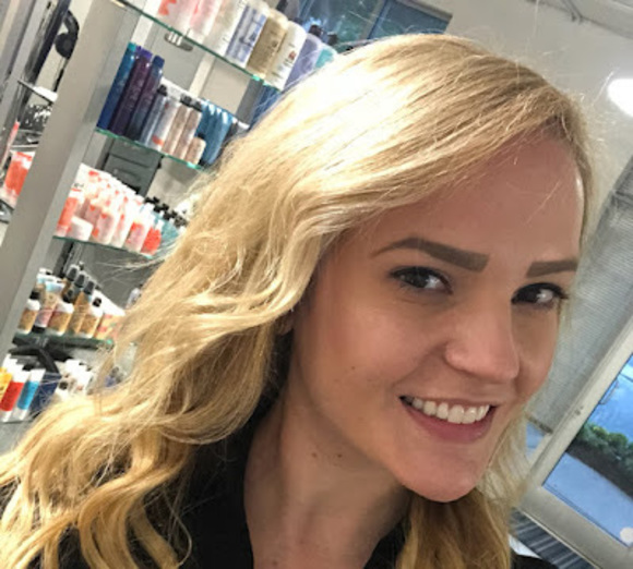 Profile Picture of Kara Felling (@karafelling) on Poshmark