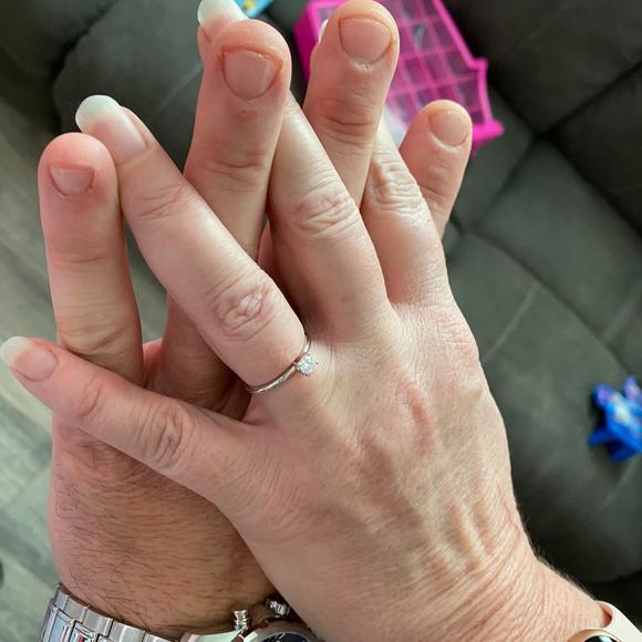 Profile Picture of Samantha Streeter (@samstreeter) on Poshmark