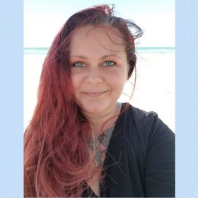 Profile Picture of Erika Scruggs (@erikapixie) on Pinterest