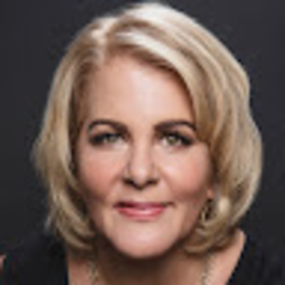 Profile Picture of Robin Beers (@robinbeers88) on Poshmark