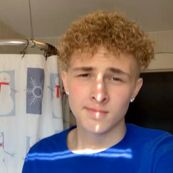 Profile Picture of Kevin Holak jr. (@kevinholakjr) on Poshmark