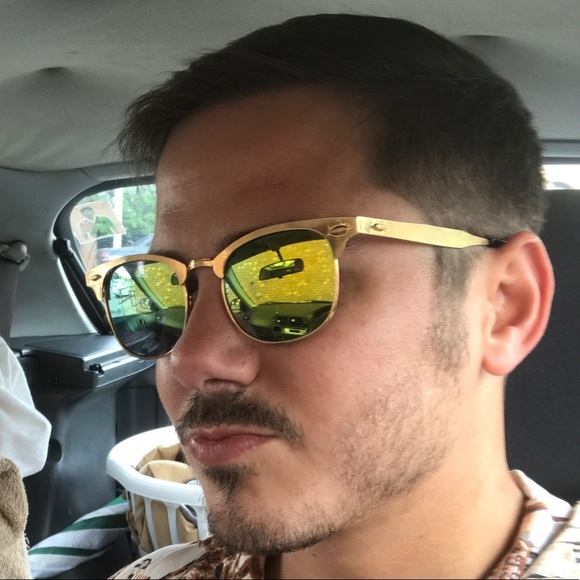 Profile Picture of Christian Luthi (@cluthi0124) on Poshmark