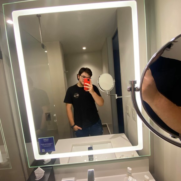 Profile Picture of Fabian Serrano (@fabi_ellindo) on Poshmark