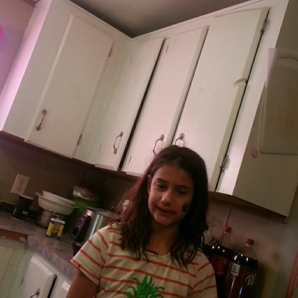 Profile Picture of Kara Heath (@karabear1984) on Poshmark