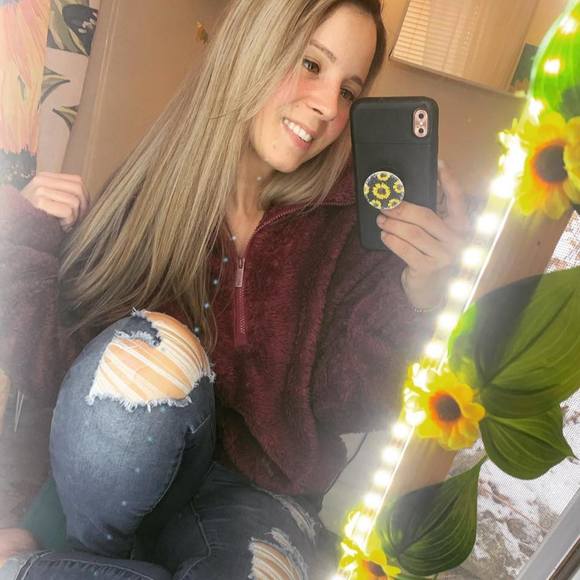 Profile Picture of Samantha Hastings (@samiihastings) on Poshmark