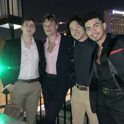 Profile Picture of Jesse Jiang (@gnaij_essej) on Twitter