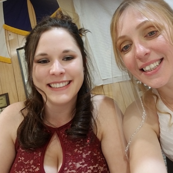 Profile Picture of Samantha Waltermire (@s_waltermire) on Poshmark