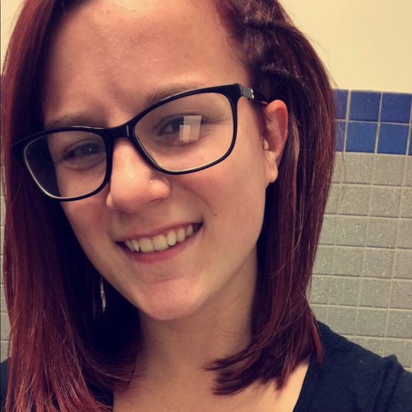 Profile Picture of Allyson Vorse (@ginjer1470) on Poshmark