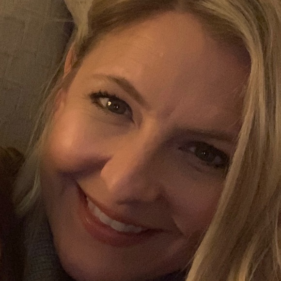 Profile Picture of Staci Bejcek (@sbejcek) on Poshmark