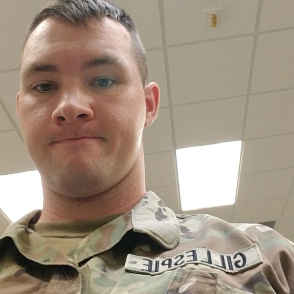 Profile Picture of Richard Gillespie (@doritoman03) on Poshmark