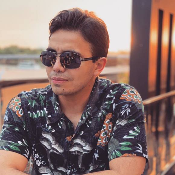 Profile Picture of Danny Molina-velasco (@chicomagnifico5) on Poshmark