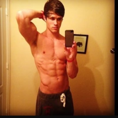 Profile Picture of Nick Grogan (@nick_ravens2121) on Twitter