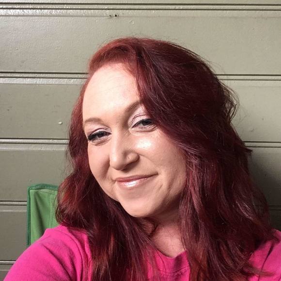 Profile Picture of Marisa Corgiat (@risartc75) on Poshmark