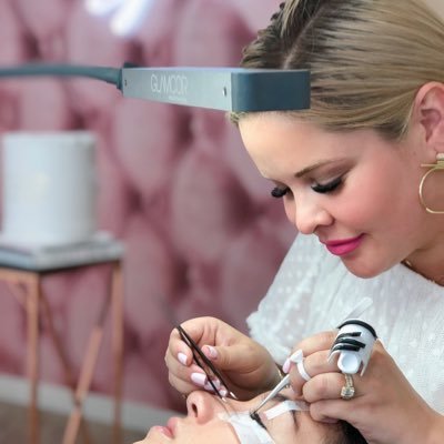 Profile Picture of Amanda Abbott Lash Extensions (@AALashExtension) on Twitter