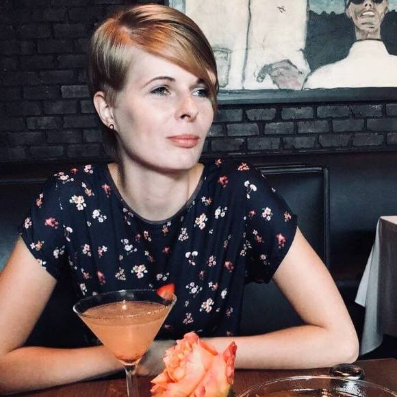 Profile Picture of Karolina Stępień (@saturn101) on Poshmark