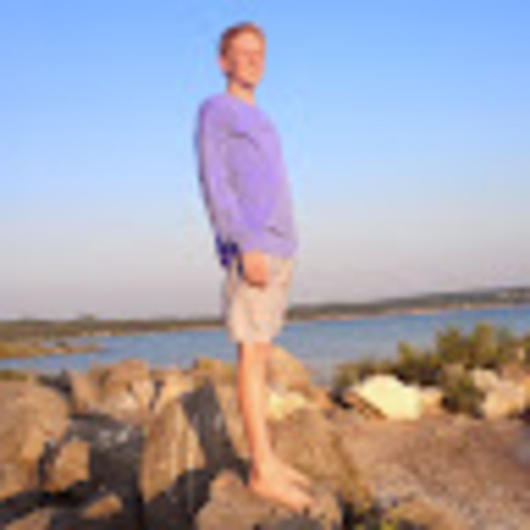 Profile Picture of Kevin Mackey (@mackeykevin5) on Poshmark