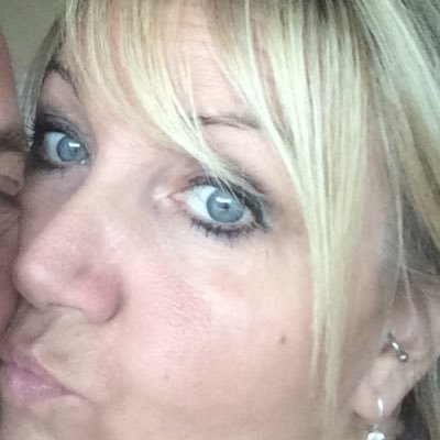 Profile Picture of Debbie Travis (@DebbieT71531061) on Twitter