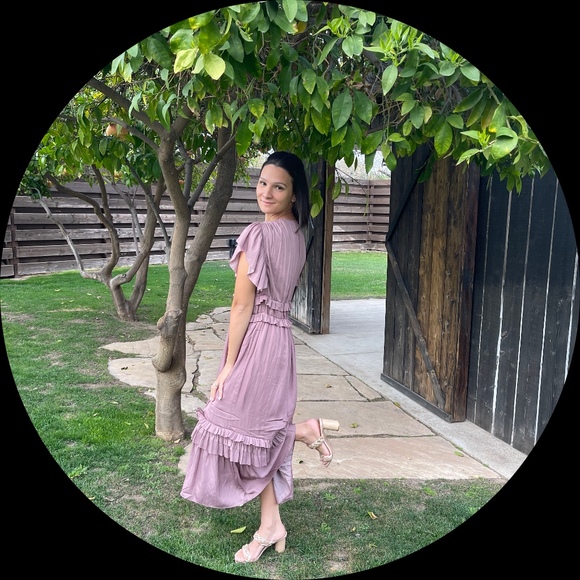 Profile Picture of Anastasiya Tkalenko (@atkalenko) on Poshmark