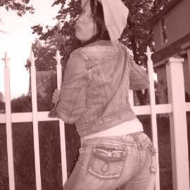 Profile Picture of Alize Desantis (@lilthugpassiong) on Myspace