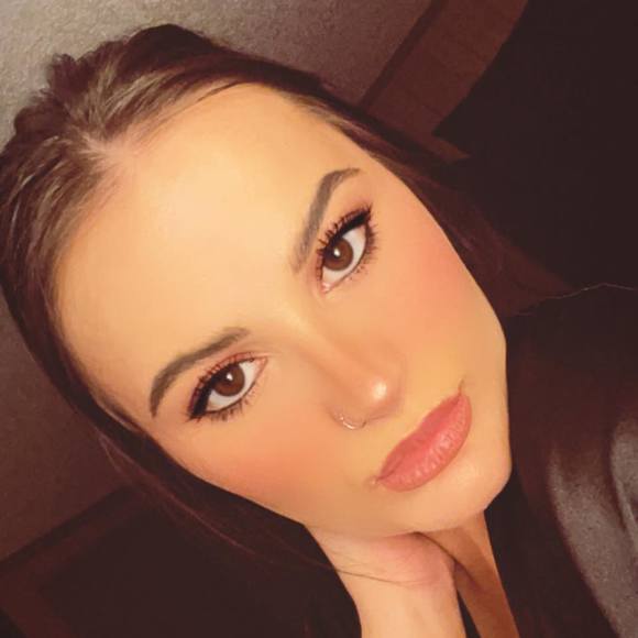 Profile Picture of Alexandra Monk (@alexandramonk) on Poshmark