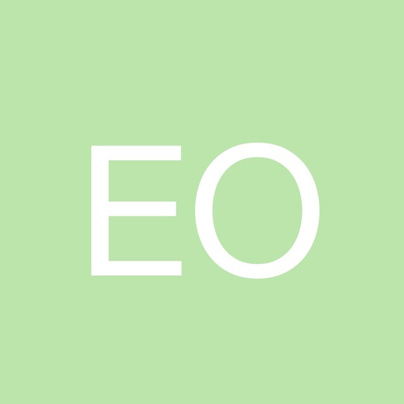 Profile Picture of Erin Oller (@erinoller) on Poshmark