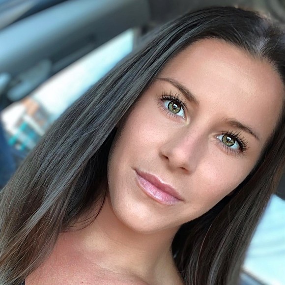 Profile Picture of Samantha Kecko (@keckos) on Poshmark