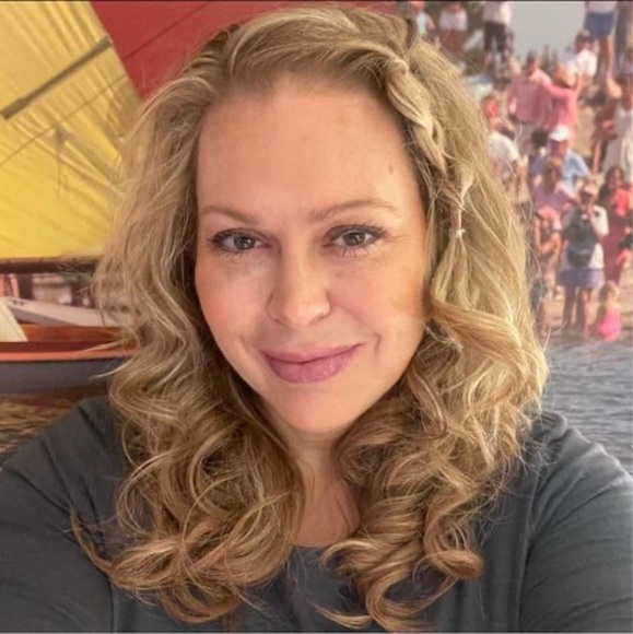 Jasmine Coloton - Poshmark Profile Picture of Jasmine Coloton (@nrsblonde7) on Poshmark