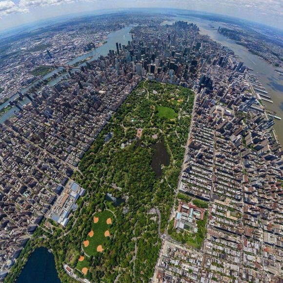 Profile Picture of Aaron Neuman (@detailz0) on Poshmark