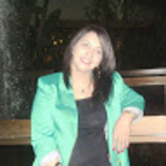 Profile Picture of Najmou Najmou (@najmou01) on Poshmark