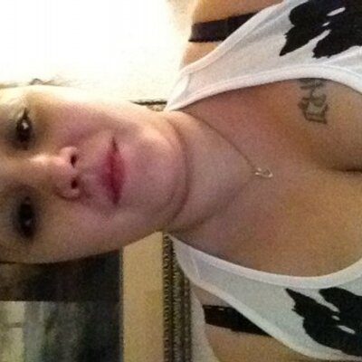 Profile Picture of Heather Stretches (@mamacougar911) on Twitter