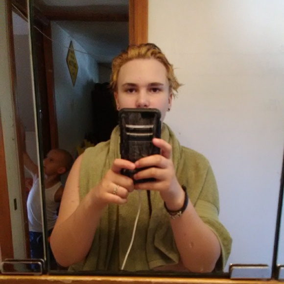 Profile Picture of Ace Bradseth (@ace_bradseth) on Poshmark