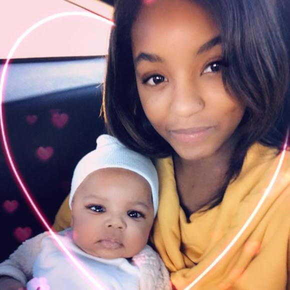 Profile Picture of Nicole Nicole (@nicolenicole141) on Poshmark