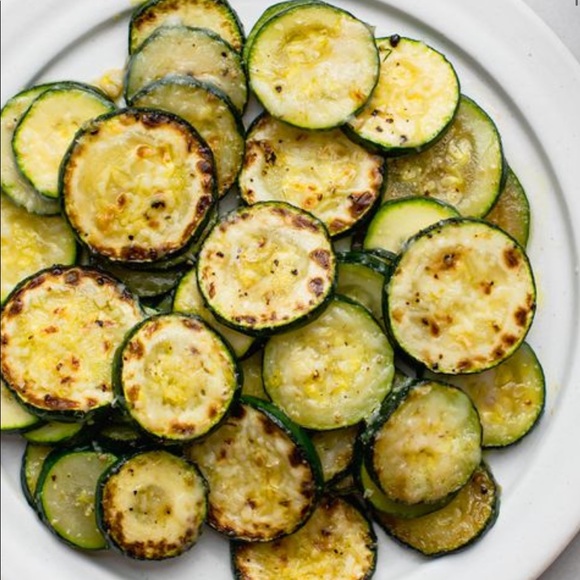 Profile Picture of Heather Aucoin (@heatheraucoi906) on Poshmark