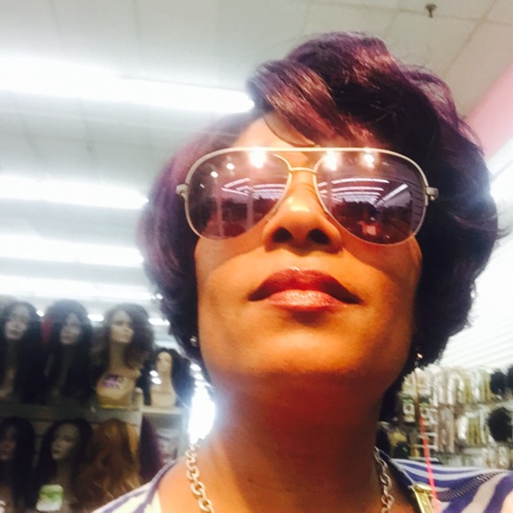 Profile Photo of Sherry Green (@sherryg3) on Poshmark