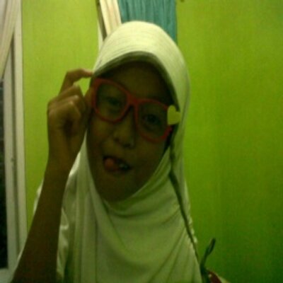 Profile Picture of Vicky Glenn (@fA_T_O_M_I_K) on Twitter