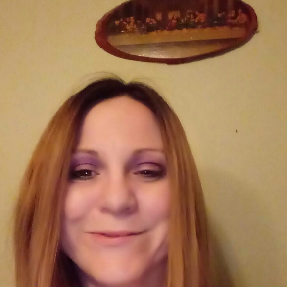 Profile Picture of Theresa Lockett (@tnlock) on Poshmark