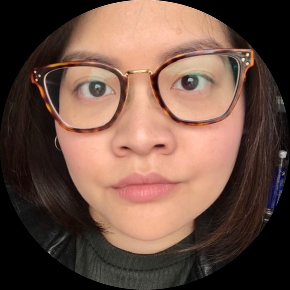 Profile Picture of Angela Trinh (@angela_trinh) on Poshmark