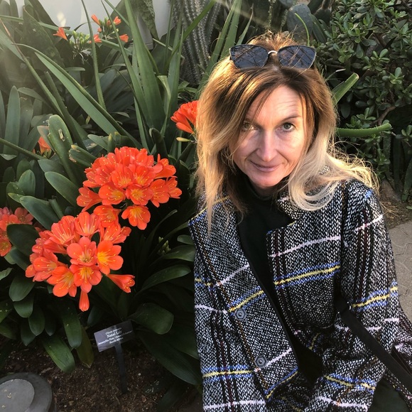 Profile Picture of Ewa Levonyak (@ewalevo) on Poshmark