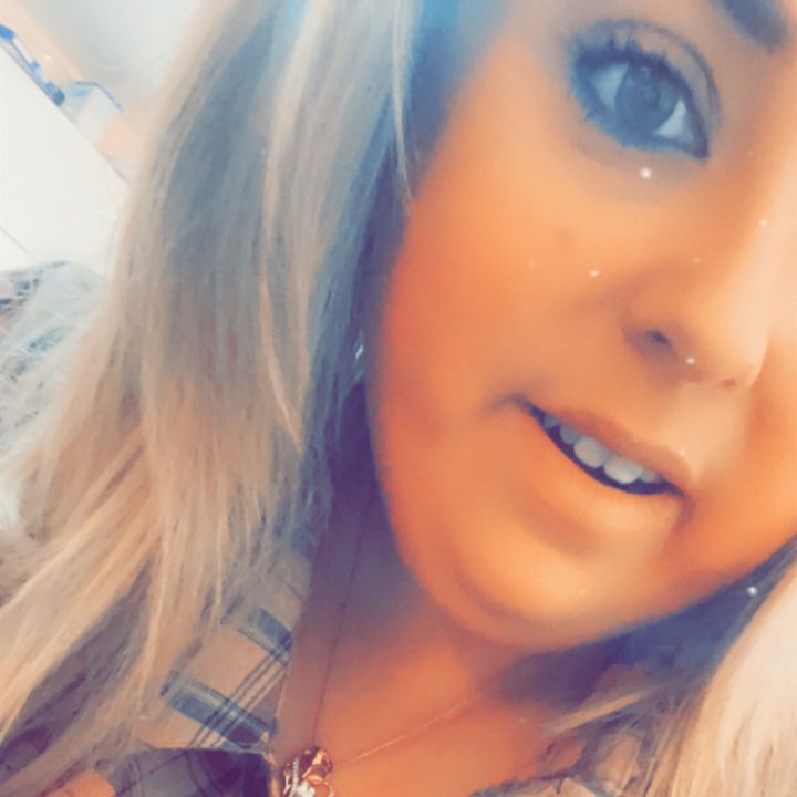 Profile Picture of Vicky (@vickyswanick) on Tiktok