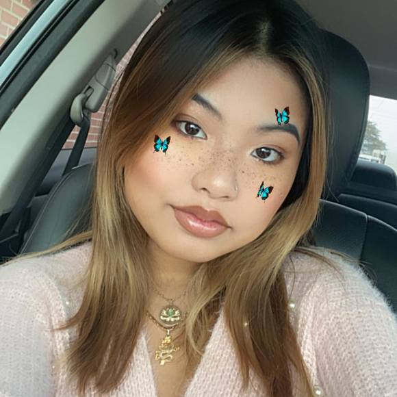 Profile Picture of Lina Tran (@linatran1902) on Poshmark