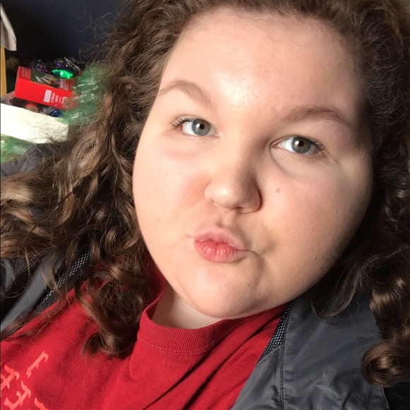 Profile Picture of Julianne Clark (@pimpdaddyjmoney) on Poshmark