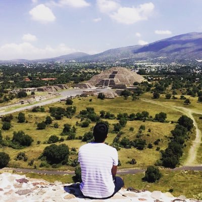 Profile Picture of Emilio Romero (@SneakyEmilio) on Twitter